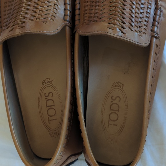 Tod's Men's Woven Leather Gommino Driving Loafers in Tan/Brown/Camel - Picture 2 of 14